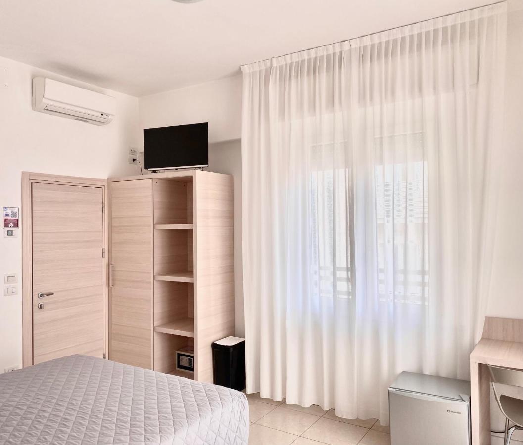 Santa Barbara hotel&apartments Bellaria-Igea Marina Bagian luar foto