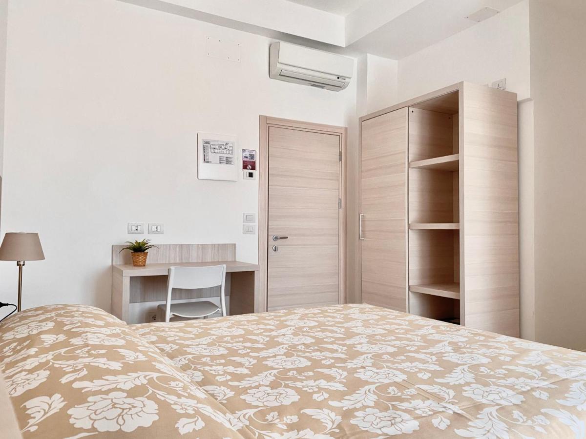 Santa Barbara hotel&apartments Bellaria-Igea Marina Bagian luar foto