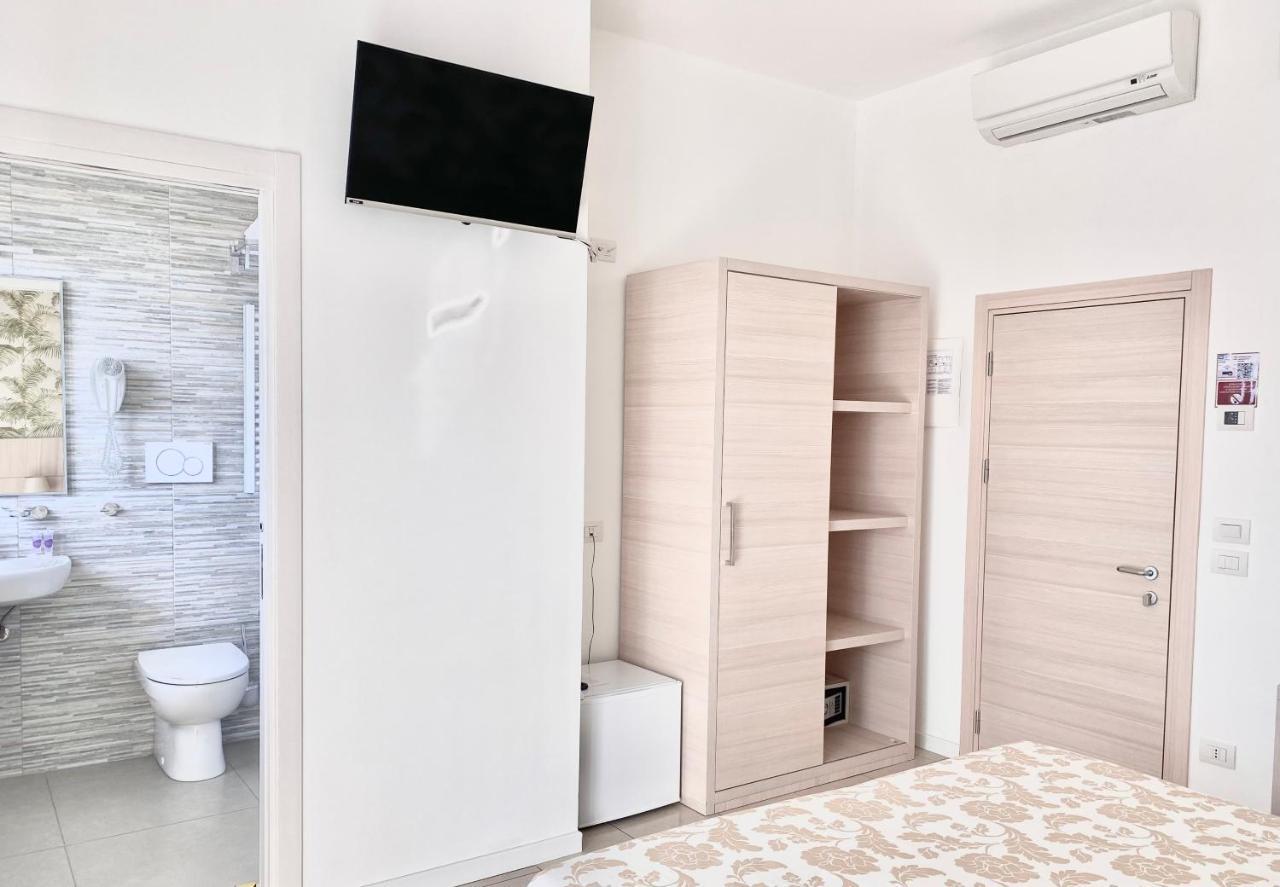 Santa Barbara hotel&apartments Bellaria-Igea Marina Bagian luar foto