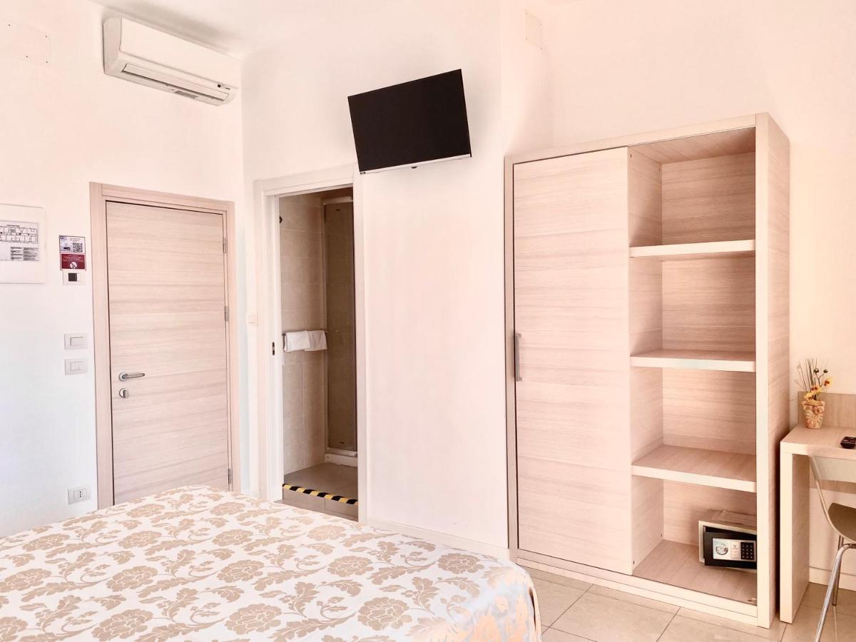 Santa Barbara hotel&apartments Bellaria-Igea Marina Bagian luar foto