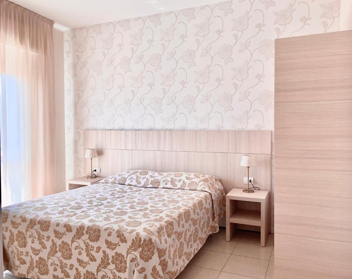 Santa Barbara hotel&apartments Bellaria-Igea Marina Bagian luar foto