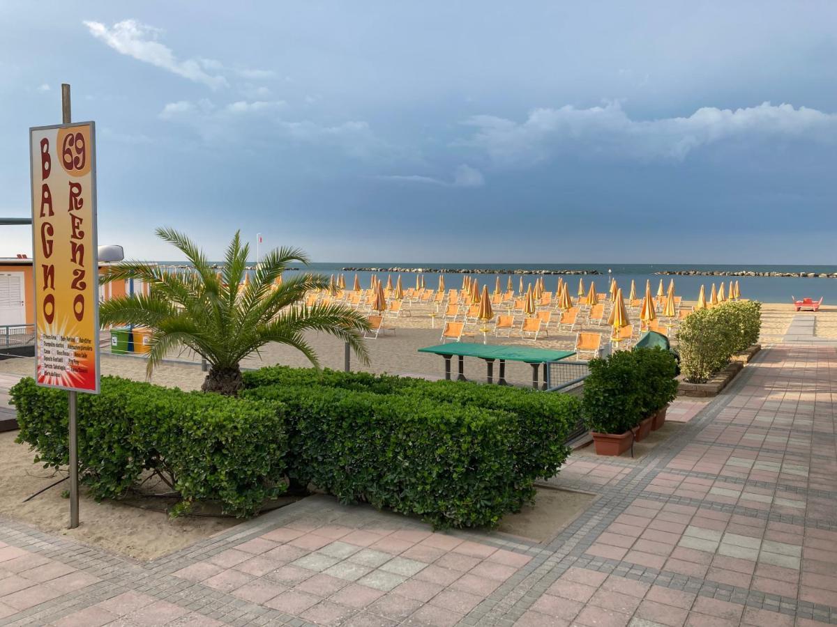 Santa Barbara hotel&apartments Bellaria-Igea Marina Bagian luar foto